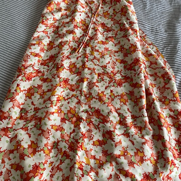 Dynamite midi floral skirt - Picture 3 of 3